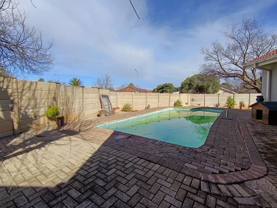 4 Bedroom Property for Sale in Fauna Free State